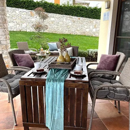 Adagio Villa *