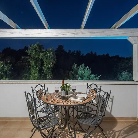 Adagio Villa