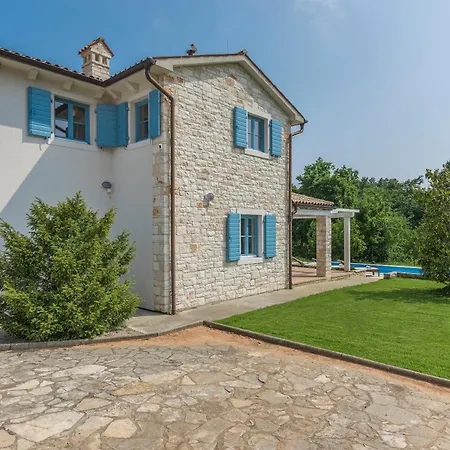 Adagio Villa Rojnici