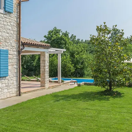 Adagio Villa