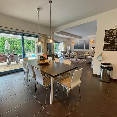 Adagio Villa Rojnici