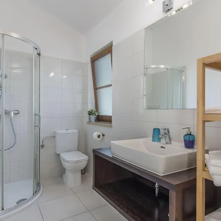 阿达吉奥别墅 别墅 Rojnići