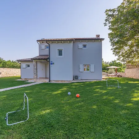 Adagio Villa *