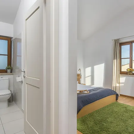 阿达吉奥别墅 别墅 Rojnići