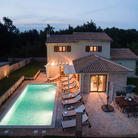 阿达吉奥别墅 Rojnići