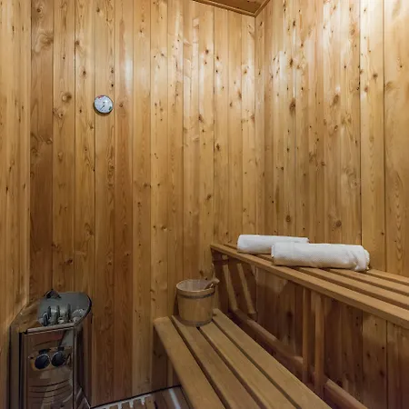 阿达吉奥别墅 *