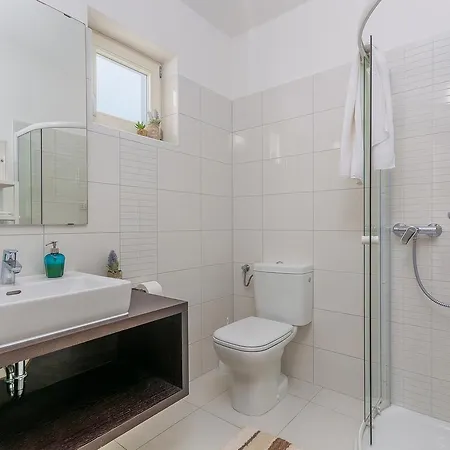 别墅 阿达吉奥别墅 *