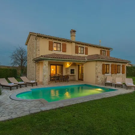 Adagio Villa