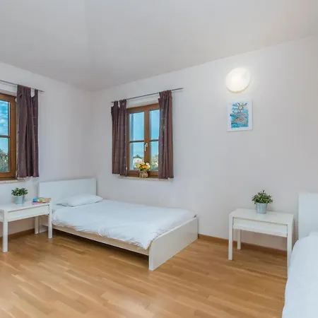 Adagio Villa