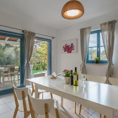 Adagio Villa
