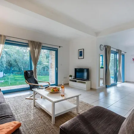 Adagio Villa *