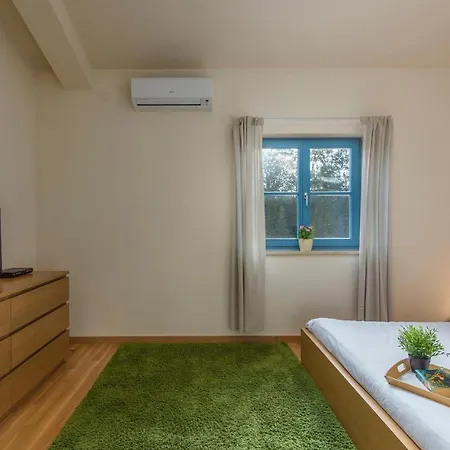Adagio Villa *