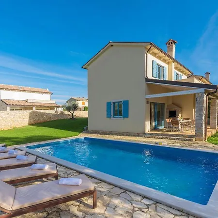 Adagio Villa *