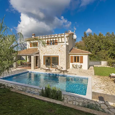 Adagio Villa *