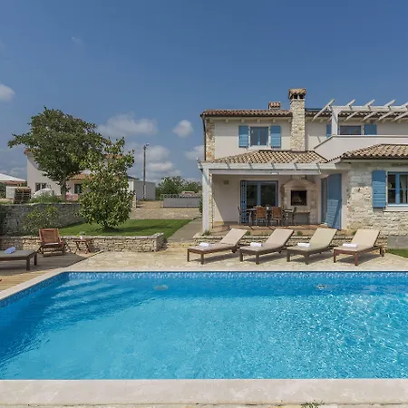 Adagio Villa