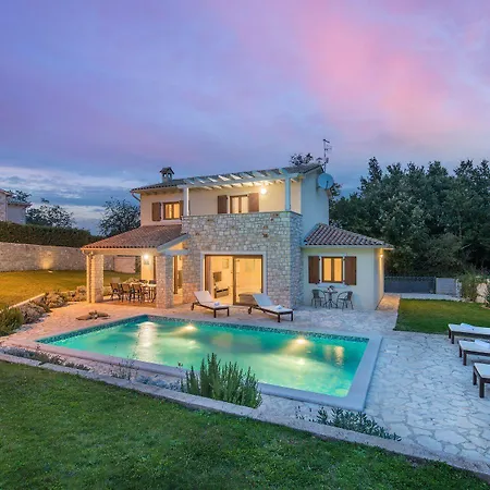Adagio Villa