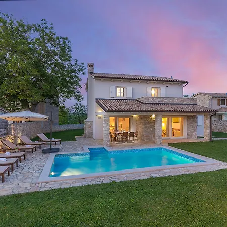 Adagio Villa