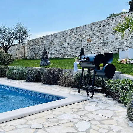 Adagio Villa