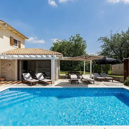 Adagio Vila Rojnići