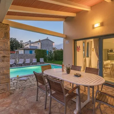 Adagio Villa Rojnici