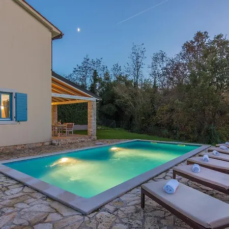Adagio Villa *