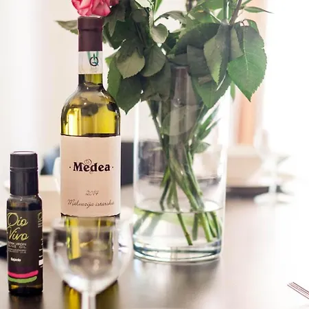 Adagio Вилла Rojnici